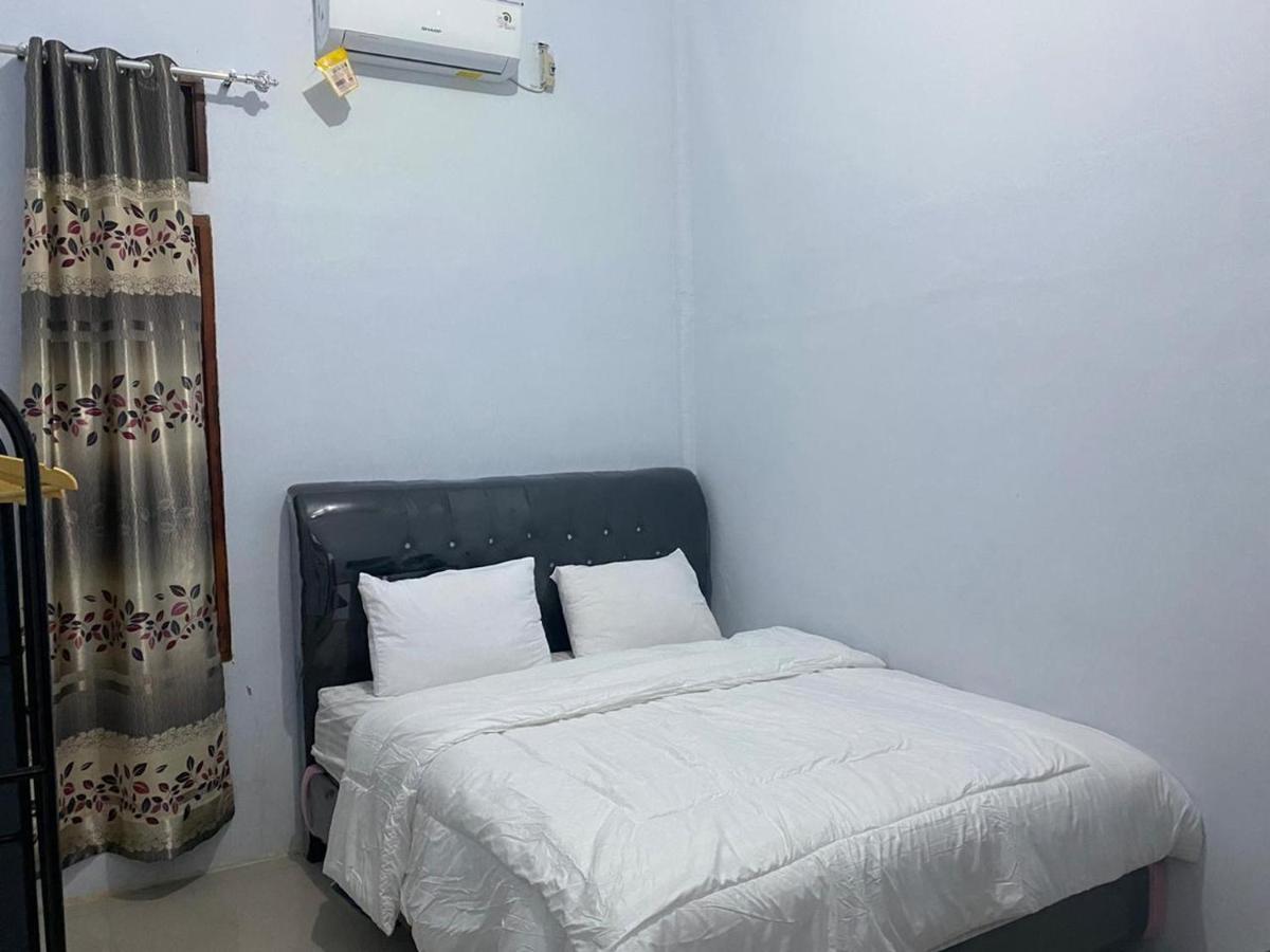 Khalisa Home Syariah Понтианак Экстерьер фото